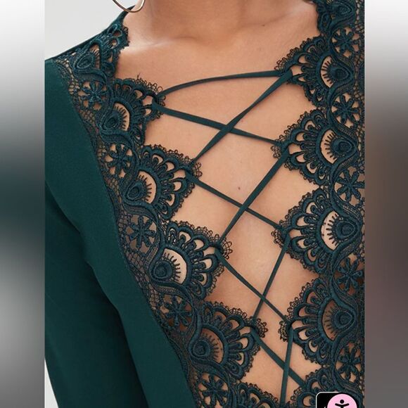 PrettyLittleThing Emerald Green Lace Up Long Sleeve Thong Bodysuit Size 4 - Picture 3 of 9